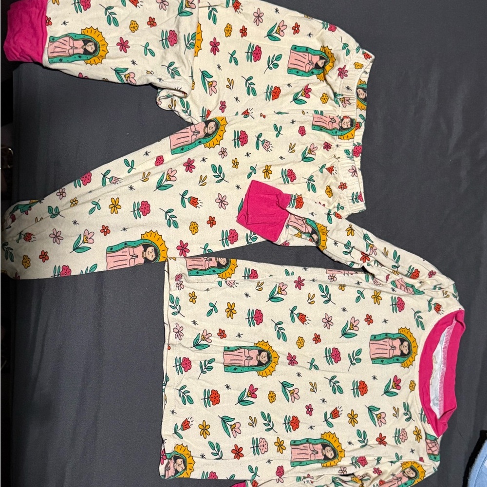 Kids Floral Print Pajamas - Pink and White